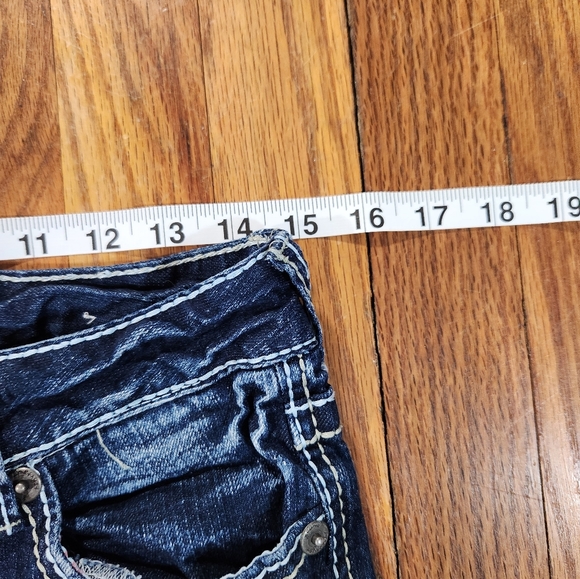 Amethyst jeans size 5 Bermuda Shorts Dark wash Lots of stretch! - Picture 5 of 9